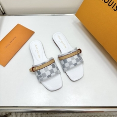 Louis Vuitton Slippers